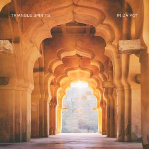 关于美女色色的非法网站
